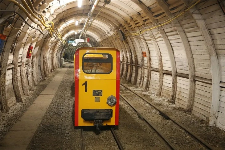 Tunnels Tunnels